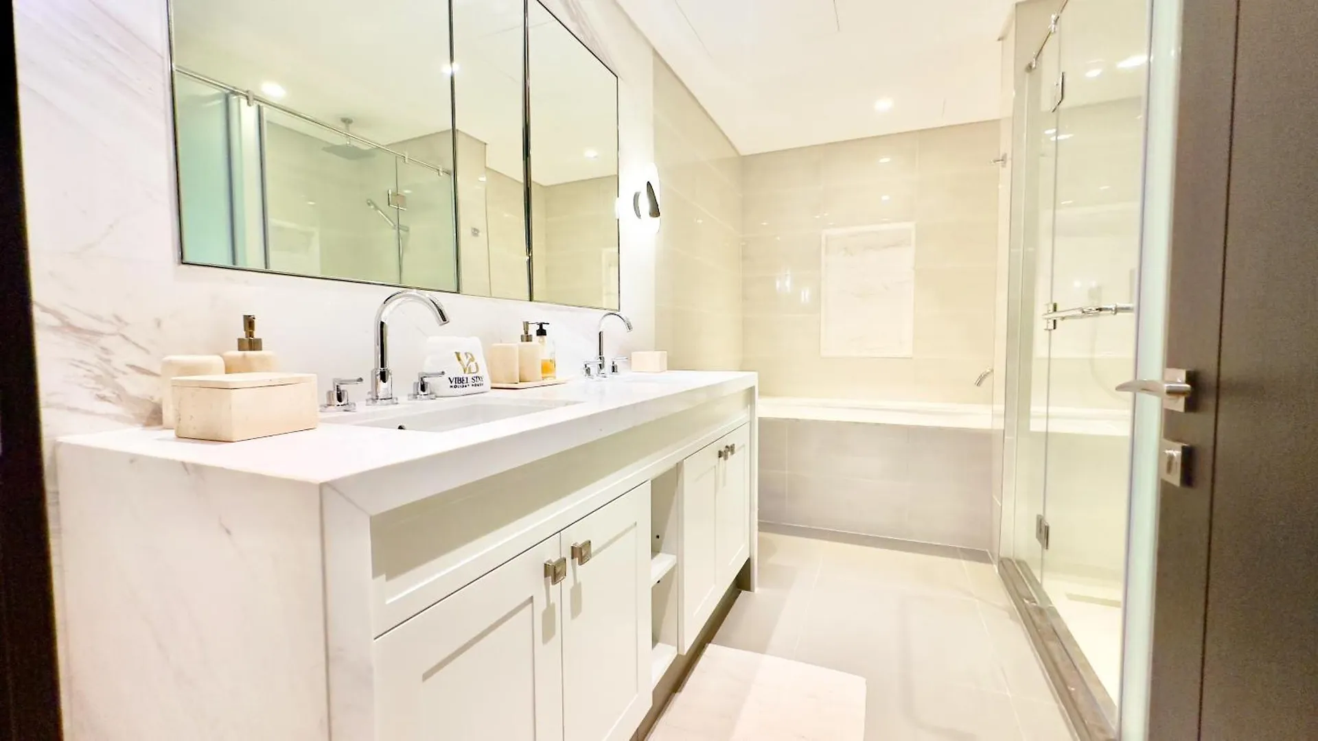 3Br With Maids Room At Opera Grand, Burj Fountain View By Vibel 두바이 0*,